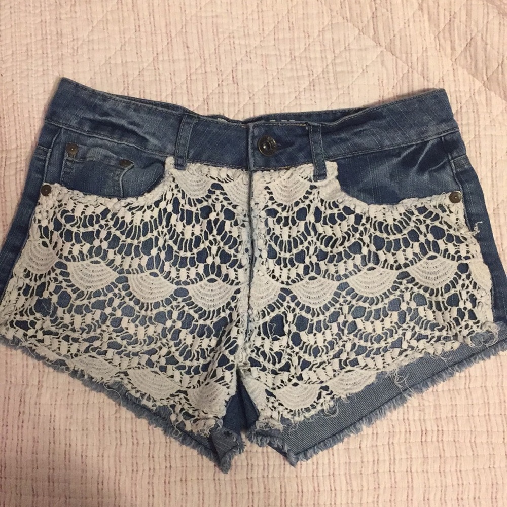 Rewash Brand size women’s 7 shorts.